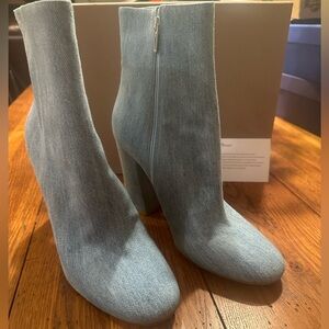 GioVanni Denim Boots